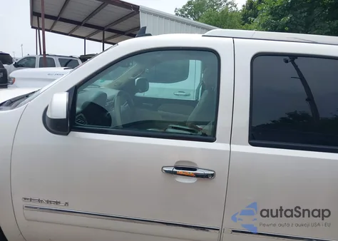 2013 GMC Yukon Xl 1500 Denali z USA, uszkodzony, nr VIN 1GKS2MEF9DR199837